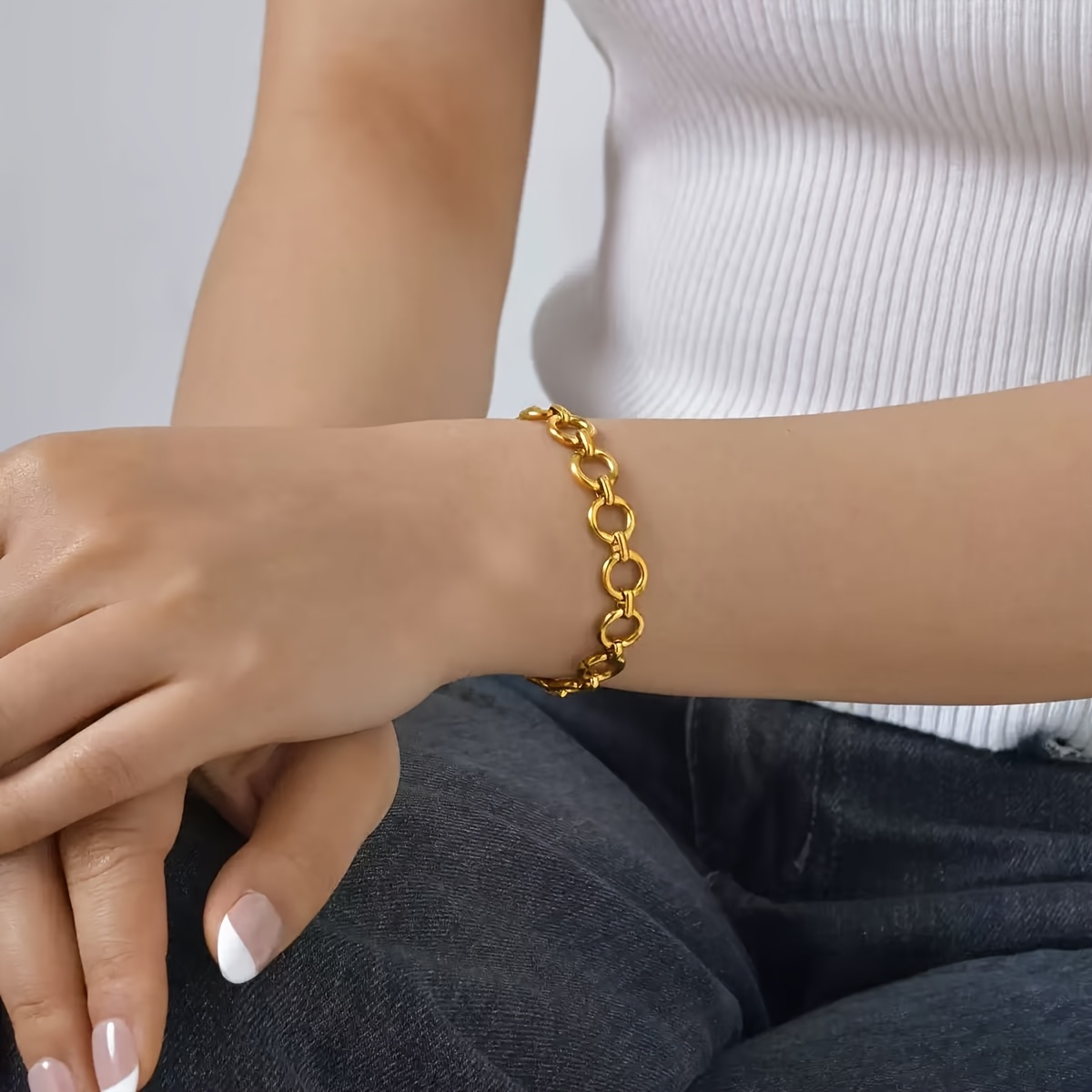 Refined Circle Links Bracelet for Women, Elegant Gift